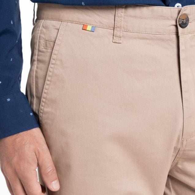 Pantalón Hombre Frente Plano Slim Fit Taupe TRV - Sensez